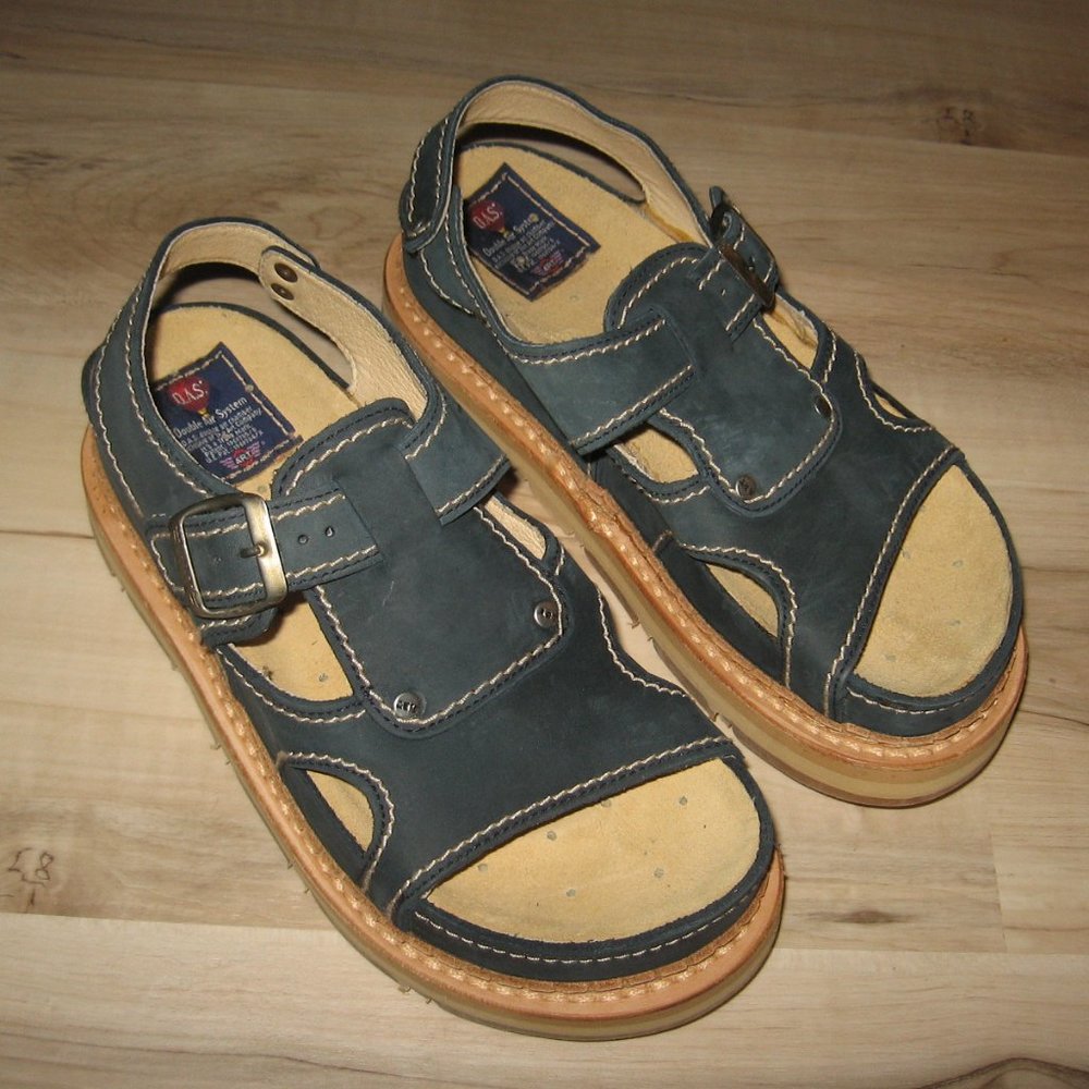 Icaro D.A.S. Sandals - Size 8